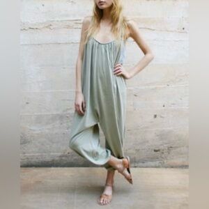 21 Saints Light Sage Green Boho Slouchy Harem Jumpsuit Romper - Size S